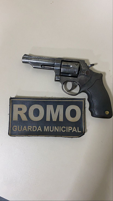 Arma usada pelo homem preso (Imagem: Guarda Municipal)