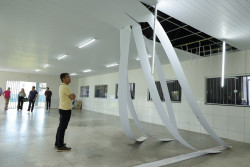 Centro Social do Panambi recebe reparos da prefeitura após chuva danificar o forro