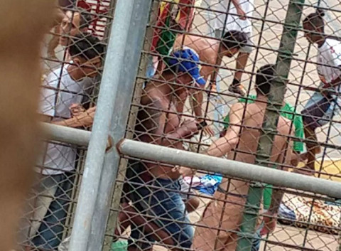Presos usando celulares tranquilamente em Penitenciária de Segurança Máxima (Campo Grande News)