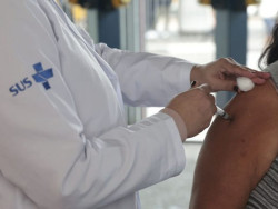 MS prepara serviços para oferta da vacina contra bronquiolite a gestantes pelo SUS