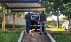 Namorada é agredida e algemada após cobrar dívida de namorado em Dourados