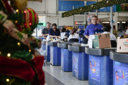 Consumidor segue cauteloso, gastos no fim do ano deve cair 38% e chegar a R$ 824 milhões