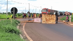 Em protesto contra o marco temporal, indígenas bloqueiam o anel viário em Dourados