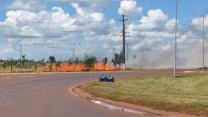 Com vigilância policial, anel viário tem trânsito livre após PM remover bloqueio