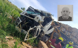 Caminhoneiro passa mal, invade contramão e morre após colisão na BR-163