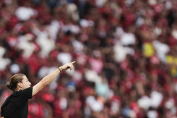 Flamengo renova com Filipe Luís até 2027; veja detalhes