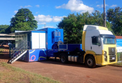 Carreta Digital leva cursos de tecnologia a estudantes indígenas