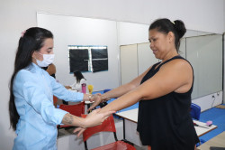 Fundação de Esporte faz avaliação dermatológica para rematrícula na natação e hidroginástica