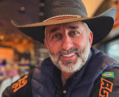 Após Justiça barrar projeto de 2024, prefeito propõe reajuste de 34% e quer salário R$ 26,6 mil