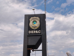 Jovem denuncia padrasto por estupro e diz que mãe dela acobertou crimes