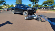 Ao fazer conversão, motorista bate de frente com motociclista e mata rapaz em Dourados