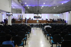 Câmara de Dourados aprova reajuste salarial de 5,4% para a educação municipal