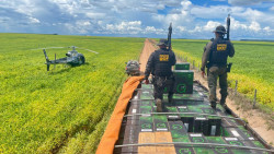 Com apoio de helicóptero, DOF apreende caminhão com 27,5 mil pacotes de cigarros