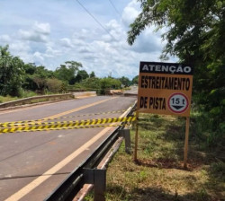 Ponte construída pelo governo do Estado desaba em município da região norte