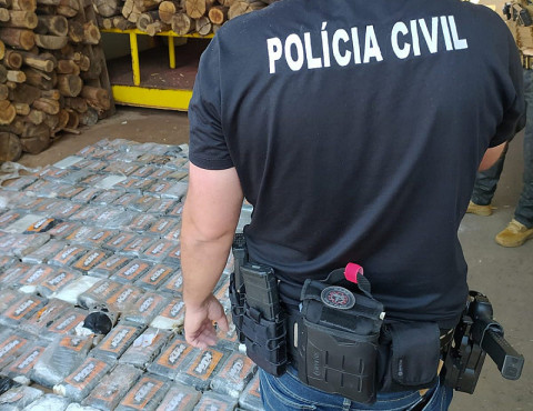 Polícia Civil incinera cocaína encontrada em queda de helicóptero (Imagem: Divulgação)