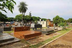 Vendedores ambulantes do cemitério no Dia de Finados já podem se cadastrar