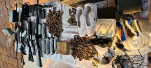 Brasileiros são presos com "arsenal de guerra" no Paraguai