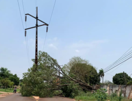 Temporal derrubou sete torres de transmissão e Ponta Porã segue no escuro