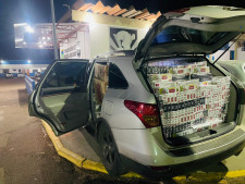 Polícia fecha entreposto e apreende 3,4 mil pacotes de cigarros paraguaios
