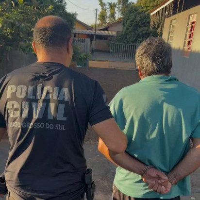 Sorveteiro pede água, invade casa e estupra jovem de 18 anos