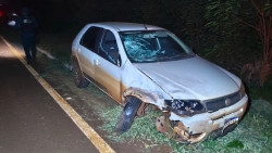 Mulher morre e outra fica ferida em acidente envolvendo Palio e moto na MS-379