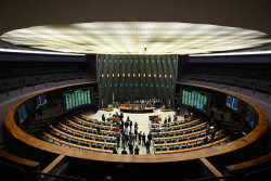 Comissão debate fim da escala 6x1 e redução da jornada de trabalho com confederações setoriais