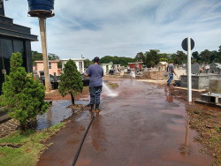 Prefeitura prepara cemitérios para o Dia de Finados