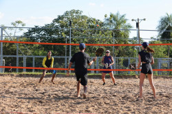 Fundação de Esportes abre novas turmas de beach tennis no Parque do Lago