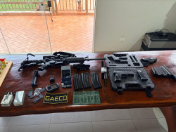 Pietra Cava cumpre mandados de prisão contra acusados de esconder cocaína em mármore