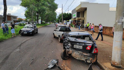 Acidente envolve seis veículos no centro de Dourados