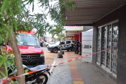 Dono de longa ficha criminal é morto por pistoleiros quando era atendido em barbearia