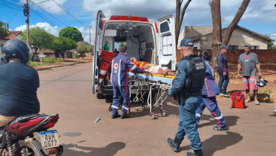 Motociclista invade preferencial e bate em Honda City na Vila Industrial