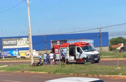 Jovem de 22 anos fica em estado grave após colisão entre moto e carro em Dourados