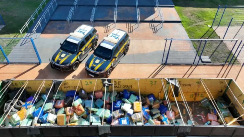 Caminhoneiro é preso com quase 13 toneladas de maconha entre Dourados e Caarapó