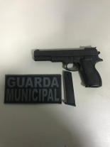 Guarda recupera bicicleta furtada e apreende simulacro na Praça Paraguaia