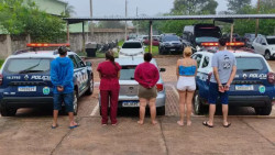 Cinco pessoas são presas após roubo de mercadorias contrabandeadas do Paraguai