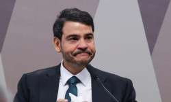 Senado rejeita indicação de "Bessias" para o Supremo Tribunal Federal