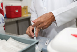 Saúde realiza drive-thru de vacinação contra chikungunya nesta sexta em Dourados