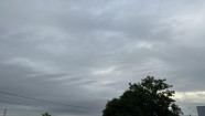Dia de sol entre nuvens e possibilidade de chuva em Dourados