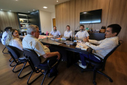 Empresários pedem para prefeito licitar novo sistema de parquímetro no centro de Dourados