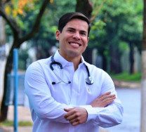 Juiz derruba liminar e mantém processo de cassação de Diogo Castilho