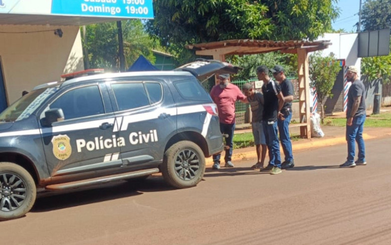 Dupla é presa após atrair entregadores com pedidos falsos e roubar pizzas e dinheiro