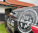 Homem é preso em flagrante após ferir mulher com golpes de faca e ameaçá-la de morte