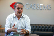 Cassems castiga servidor e aumenta em 1.185% contribuição de cônjuge, de R$ 35 para R$ 450