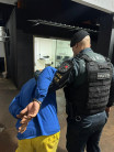 Suspeito tenta fugir ao ver viatura, mas acaba preso com quase 800 gramas de drogas