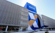 Caixa e BB liberam abono salarial para nascidos em maio e junho