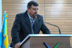 Ex-vereador investigado por desvio de dinheiro do transporte de estudantes é preso com arma