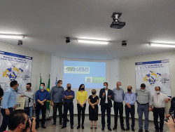 Comitiva reunida na manhã de hoje em Dourados (Imagem: Dourados Informa)