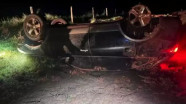 Traficante foge a pé após capotar carro com 1,5 tonelada de maconha