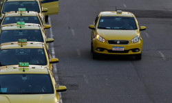 Governo publica MP que destina R$ 30 bi a taxistas e motoristas de app